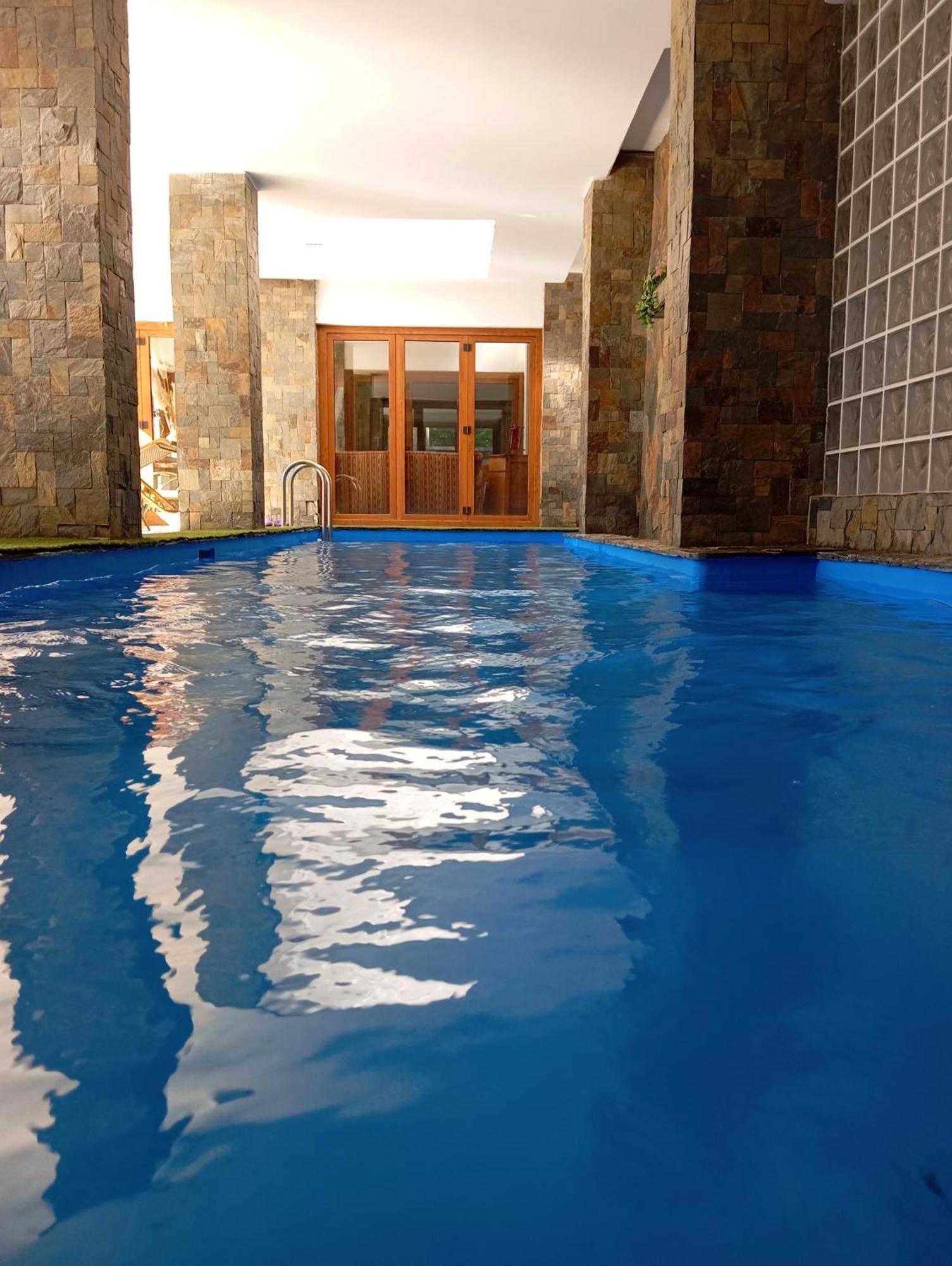 Hotel Playa Grande Suites プコン エクステリア 写真